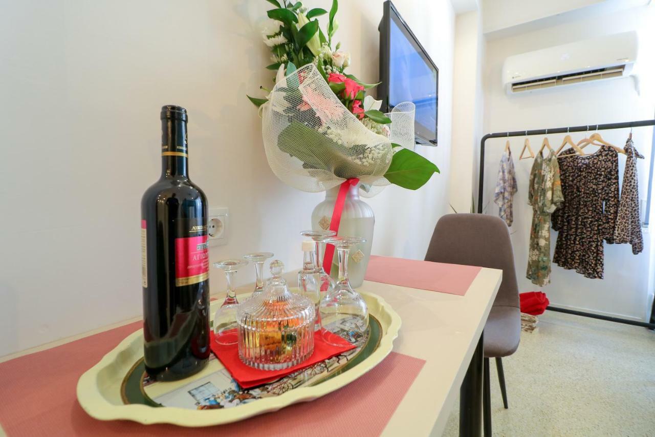 Stylish, Comfy Suite In The Heart Of Athens Ngoại thất bức ảnh